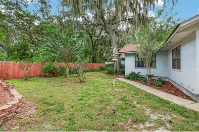 657 SE 2nd Avenue, Melrose, FL 32666 - Photo 8