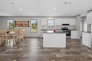 2729 SW Watson St, Fort White, FL 32038 - Photo 10