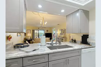 4064 Oakview Drive #D10, Port Charlotte, FL 33980 - Photo 8