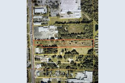 2906 James L Redman Parkway, Plant City, FL 33566 - Photo 2