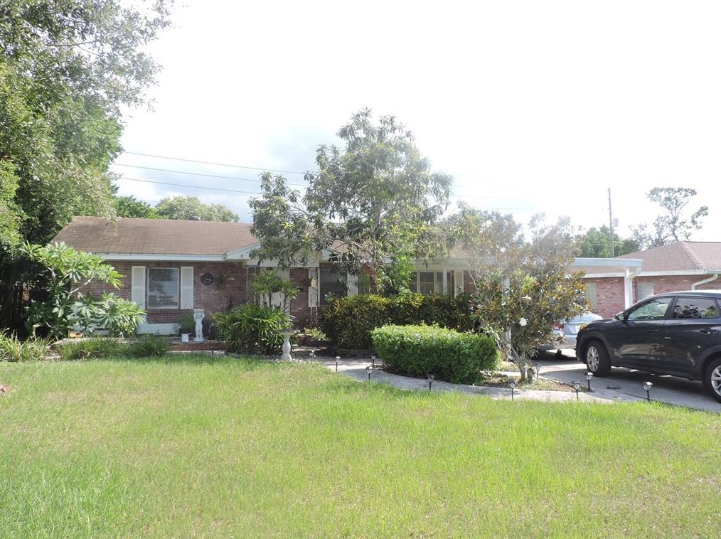 218 Steedly Ave, Lake Wales, FL 33853