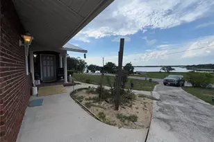 400 W 4th Ct, Frostproof, FL 33843 - Photo 8