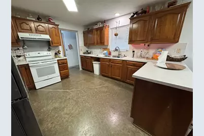 400 W 4th Court, Frostproof, FL 33843 - Photo 2