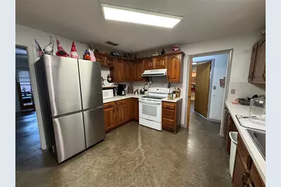 400 W 4th Court, Frostproof, FL 33843 - Photo 16