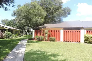 1077 Medinah Way, Winter Haven, FL 33884 - Photo 2