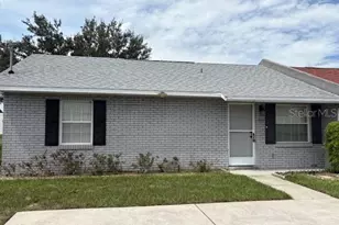 1477 N Thousand Roses Dr, Lake Wales, FL 33853 - Photo 2