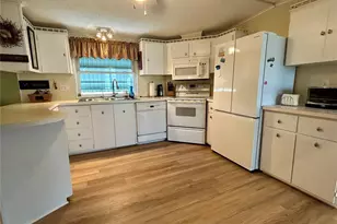 245 Cherrywood Dr, Lake Wales, FL 33898 - Photo 6