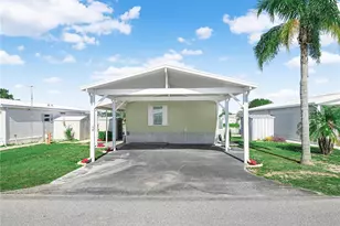 16 Queen of Waters St, Lake Wales, FL 33898 - Photo 2