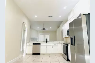 809 Lake Marie Drive, Dundee, FL 33838 - Photo 6