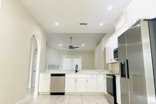 809 Lake Marie Dr, Dundee, FL 33838 - Photo 6