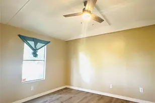 610 Grove Dr, Bartow, FL 33830 - Photo 8