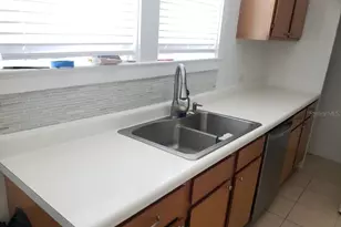 302 W Wall St, Frostproof, FL 33843 - Photo 10