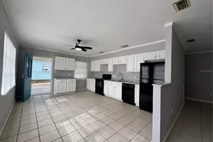 218 W 4th St, Frostproof, FL 33843 - Photo 4