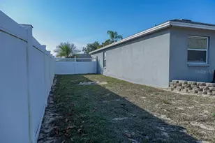 1015 Highland Crest Cir, Lake Wales, FL 33853 - Photo 36