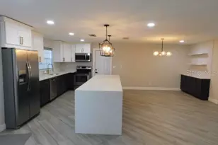 3105 SE 16th Pl, Cape Coral, FL 33904 - Photo 4