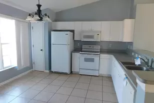 4009 E Gator Cir, Cape Coral, FL 33909 - Photo 4