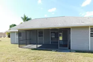 705 SW 9th Ct, Cape Coral, FL 33991 - Photo 8