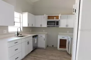 705 SW 9th Ct, Cape Coral, FL 33991 - Photo 4