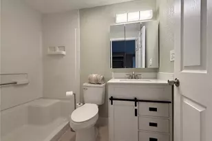 1605 Club Cir, Lakeshore, FL 33854 - Photo 12