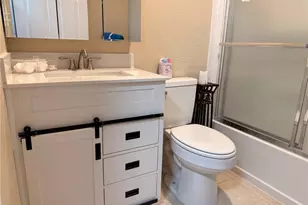 1605 Club Cir, Lakeshore, FL 33854 - Photo 18