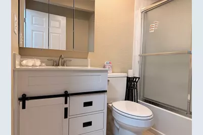 1605 Club Circle #1605, Lakeshore, FL 33854 - Photo 16