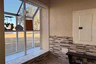 1605 Club Cir, Lakeshore, FL 33854 - Photo 8