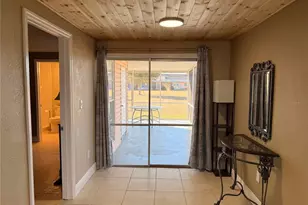 1605 Club Cir, Lakeshore, FL 33854 - Photo 4