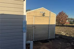 320 E 8th St, Frostproof, FL 33843 - Photo 4