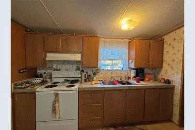 320 E 8th Street, Frostproof, FL 33843 - Photo 6