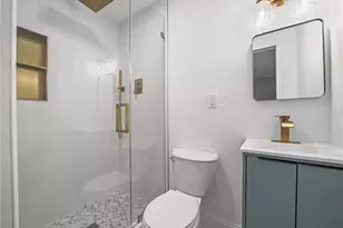 125 80th Ave N, Saint Petersburg, FL 33702 - Photo 16