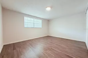 5305 Oakwood Ct, Tampa, FL 33610 - Photo 4