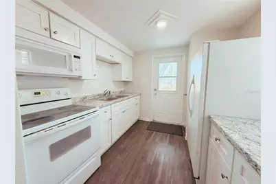 5305 Oakwood Court #17, Tampa, FL 33610 - Photo 2
