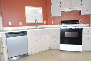 236 2nd Ave N, Lake Wales, FL 33859 - Photo 8