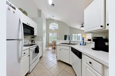 1529 Gulf Vue Drive, Haines City, FL 33844 - Photo 12