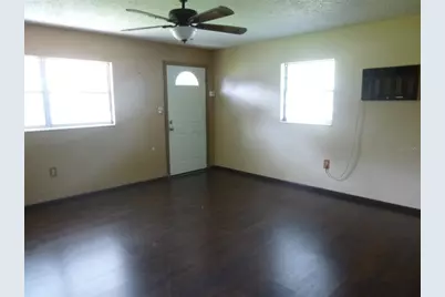 318 Central Avenue, Frostproof, FL 33843 - Photo 2