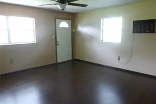 318 Central Ave, Frostproof, FL 33843 - Photo 2