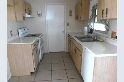 318 Central Avenue, Frostproof, FL 33843 - Photo 6