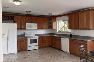 731 SW 24th St, Vero Beach, FL 32962 - Photo 6