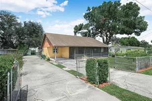 1213 Cherokee Dr, Kissimmee, FL 34744 - Photo 2