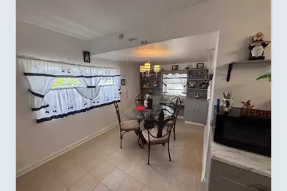 262 Walter Avenue, Frostproof, FL 33843 - Photo 10