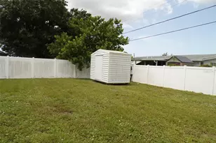 4011 Grobe St, North Port, FL 34287 - Photo 12