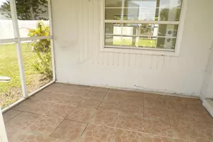 4011 Grobe St, North Port, FL 34287 - Photo 16