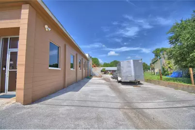 221 N Scenic Highway, Frostproof, FL 33843 - Photo 28