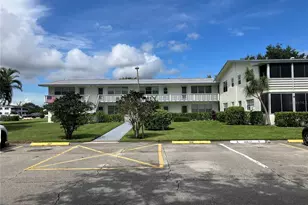 146 Camden G, West Palm Beach, FL 33417 - Photo 10