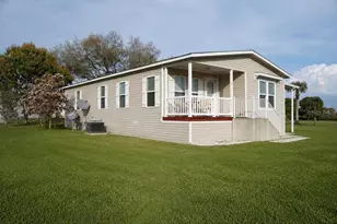 56 Manor Dr, Fort Pierce, FL 34982 - Photo 2