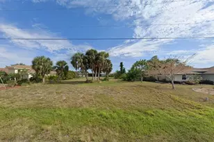 293 Long Meadow Ln, Rotonda West, FL 33947 - Photo 1