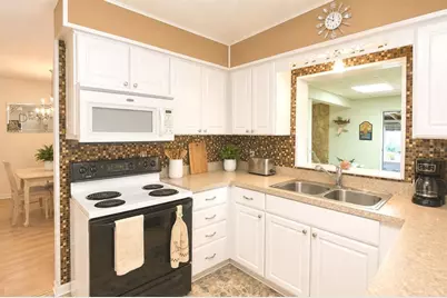 214 N Lake Reedy Boulevard, Frostproof, FL 33843 - Photo 10