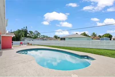 402 SW Seaflower Terrace, Port Saint Lucie, FL 34984 - Photo 40