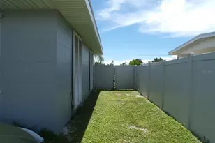 861 Conreid Dr NE, Port Charlotte, FL 33952 - Photo 36