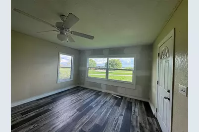 4 Lakeview Avenue, Frostproof, FL 33843 - Photo 8